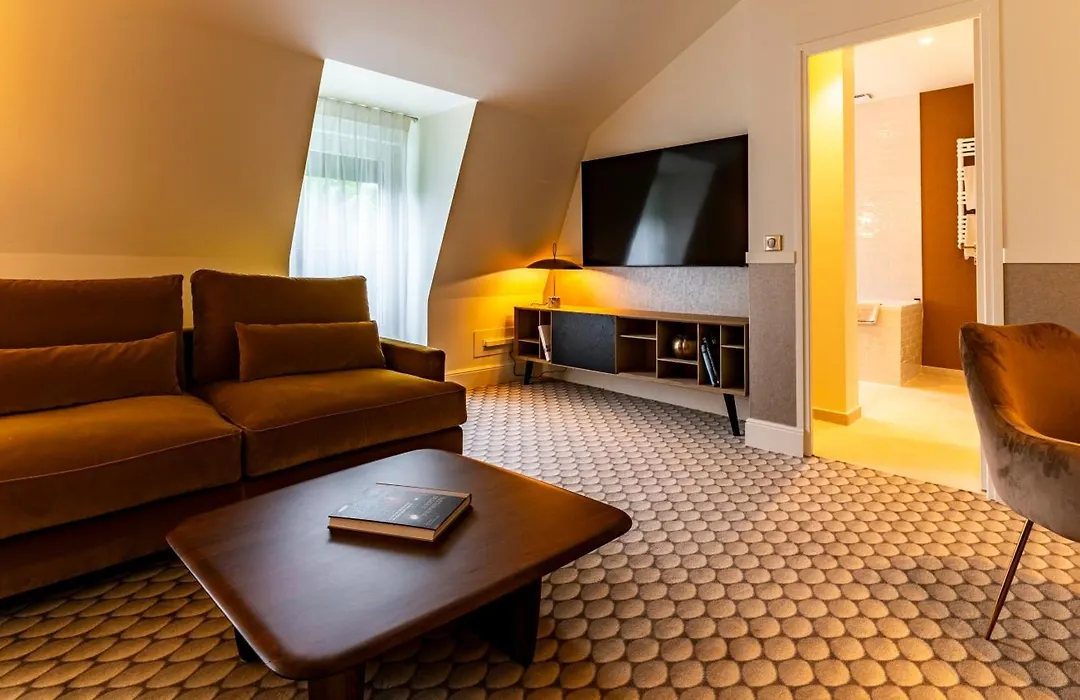 Continental Hotel-1